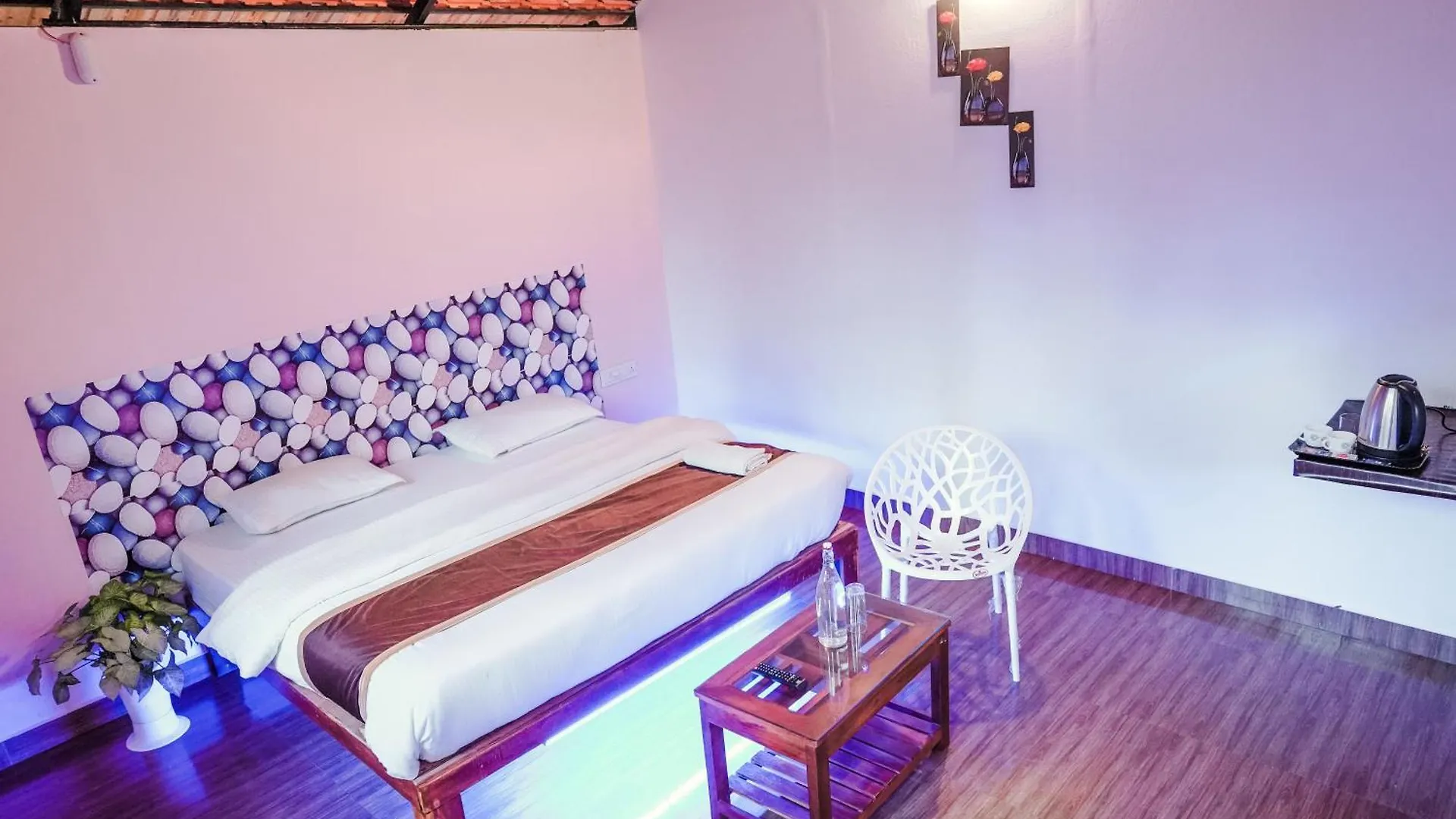 Bed & Breakfast Josh Holidays Vaduvanchal